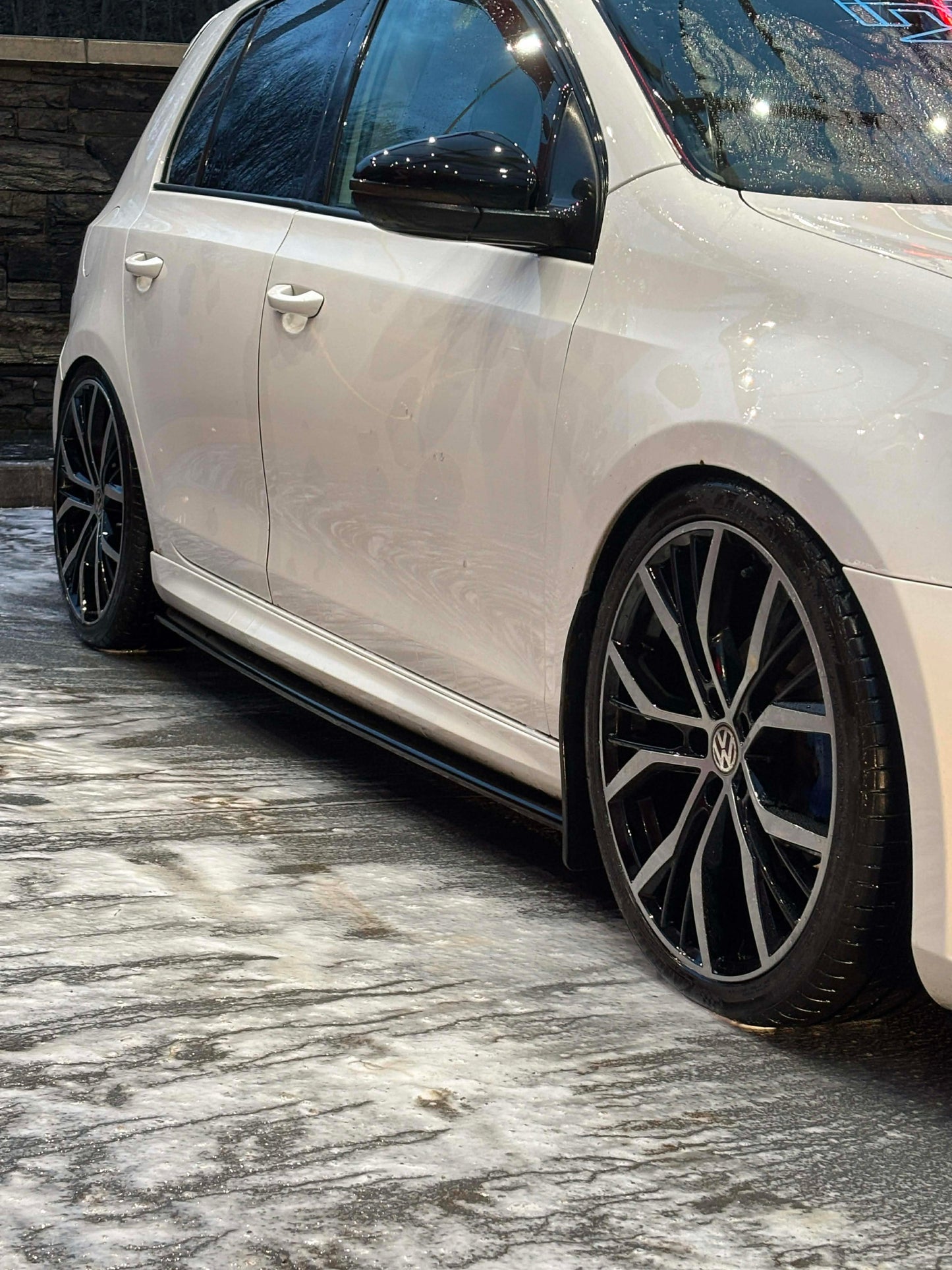 VW Golf MK6 R / R20 Front Lip & Side Skirt Extensions – Gloss Black