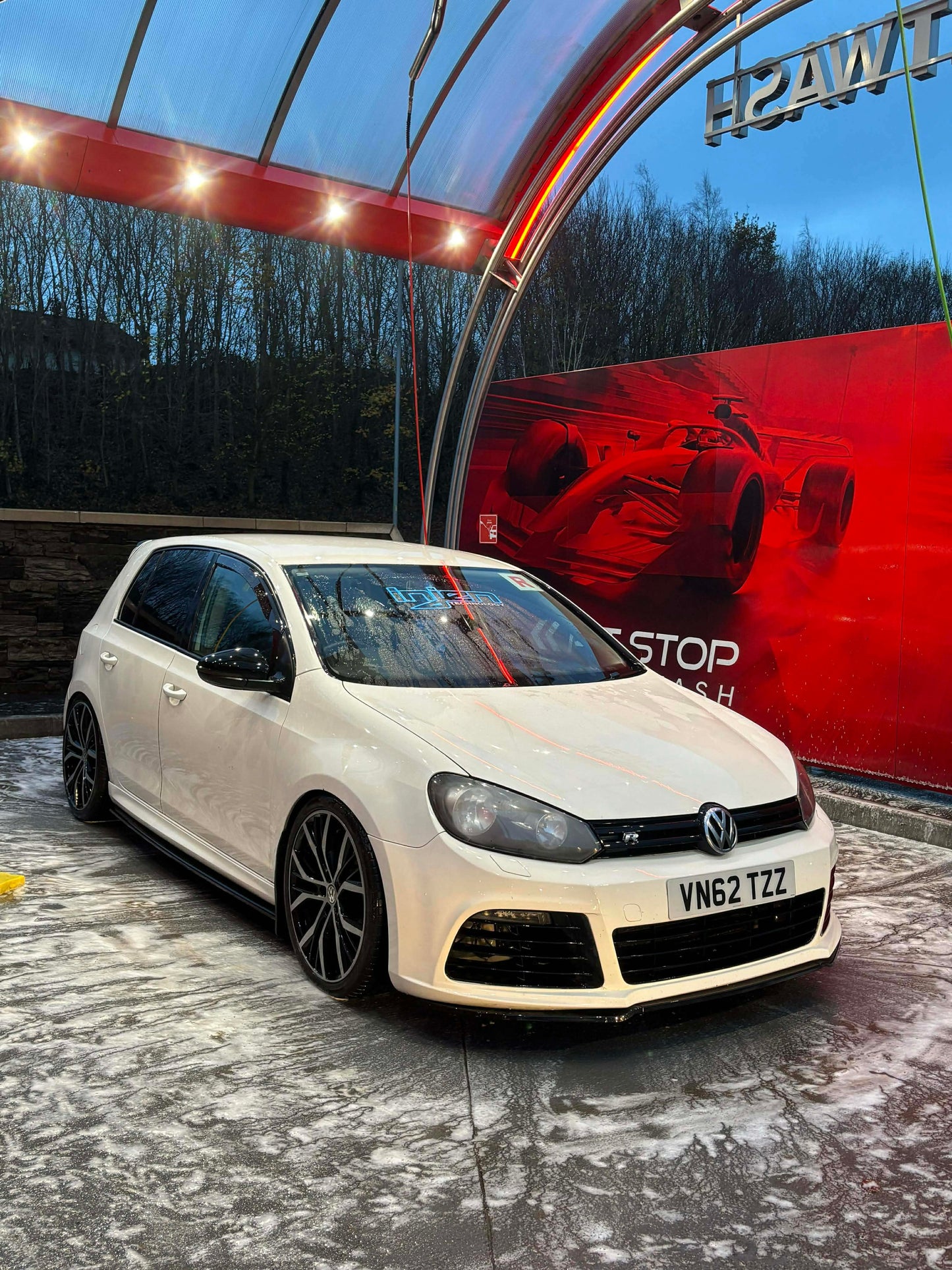 VW Golf MK6 R / R20 Front Lip & Side Skirt Extensions – Gloss Black